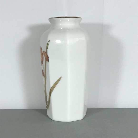 Fine China Vintage Gold Accented Japanese Iris 6" Vase Made in Japan - Picture 4 of 8